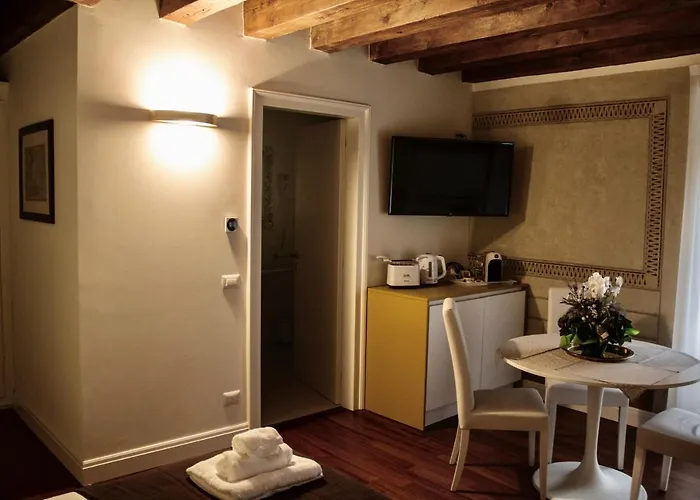 Cavour44 - Palazzo Canossa Apartament Werona