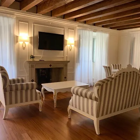 Apartment Cavour44 - Palazzo Canossa Verona