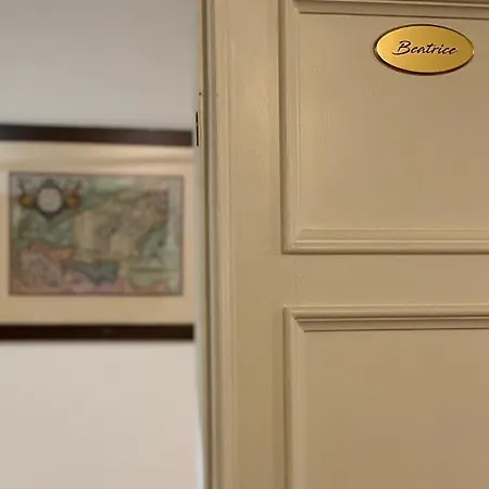Cavour44 - Palazzo Canossa Apartment Verona