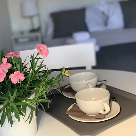 Cavour44 - Palazzo Canossa Apartment