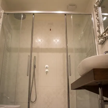 Apartment Cavour44 - Palazzo Canossa *