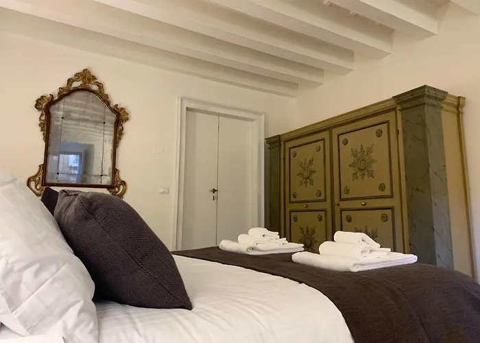 Cavour44 - Palazzo Canossa