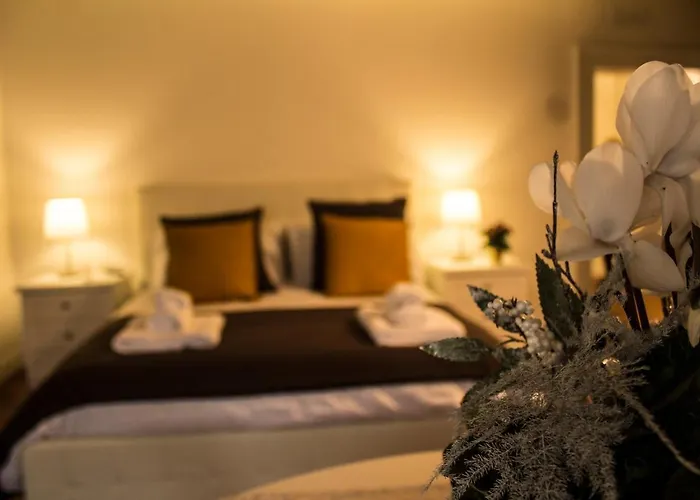 Cavour44 - Palazzo Canossa Apartment