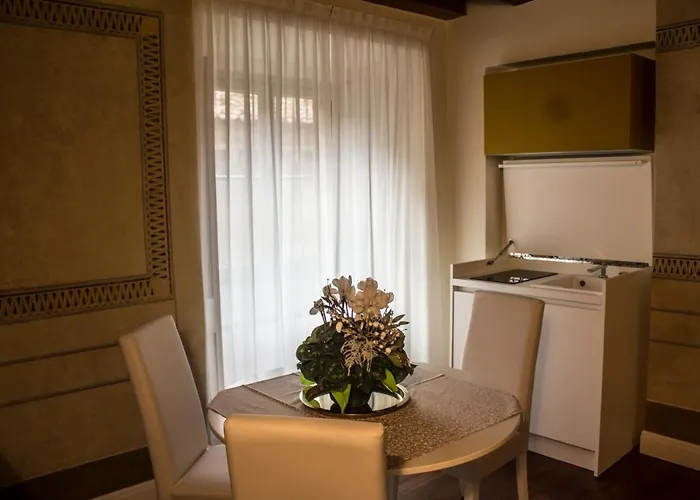 Cavour44 - Palazzo Canossa Apartment Verona