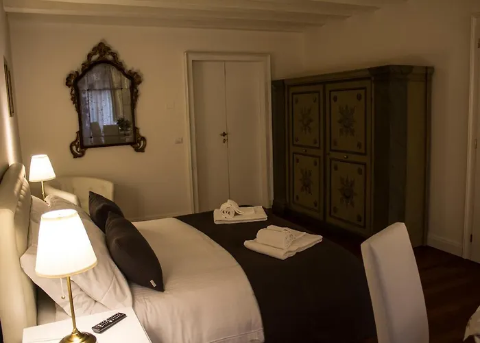Apartment Cavour44 - Palazzo Canossa