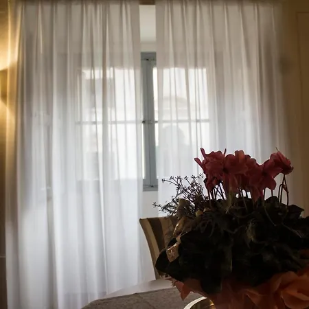 Апартаменты Cavour44 - Palazzo Canossa *
