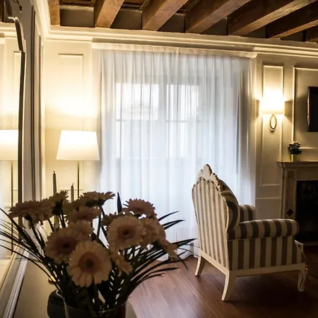Cavour44 - Palazzo Canossa Апартаменты Верона