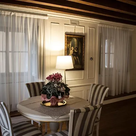 Cavour44 - Palazzo Canossa Verona